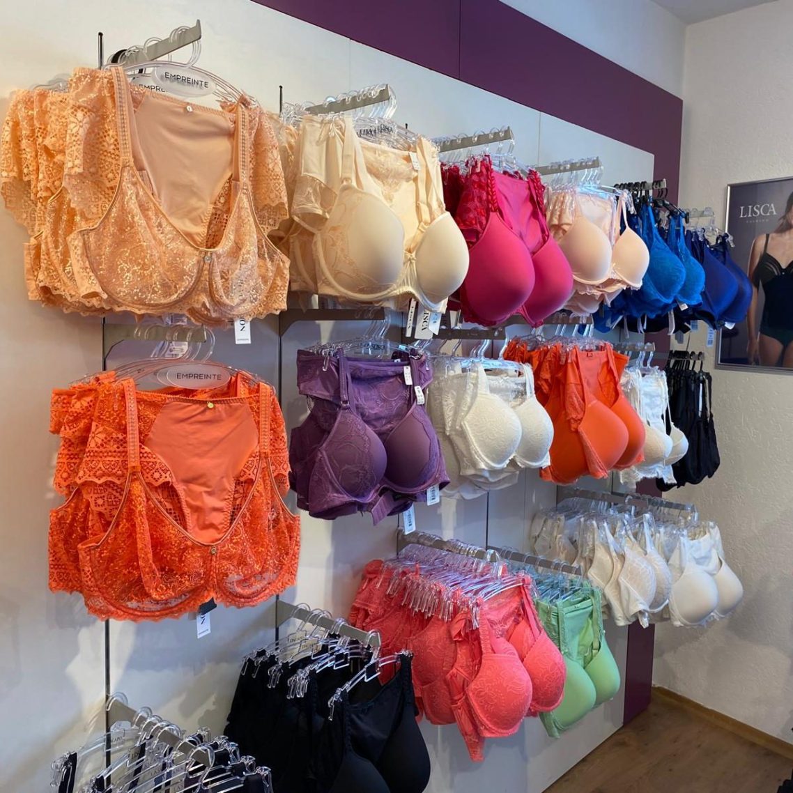 Bunte Unterwäsche-Styles  bei Madame Dessous in Aichach